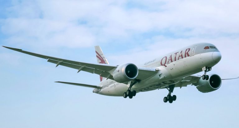 How to contact Qatar Airways customer service