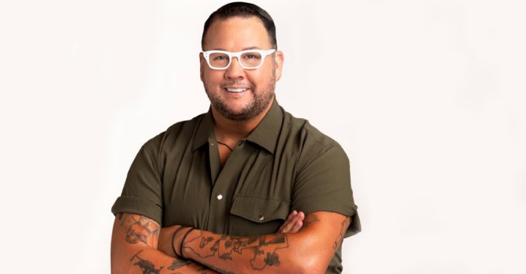 Here is how to contact celebrity chef Graham Elliot