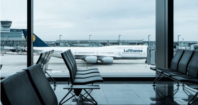 How to report lost baggage on Lufthansa (3 official ways)