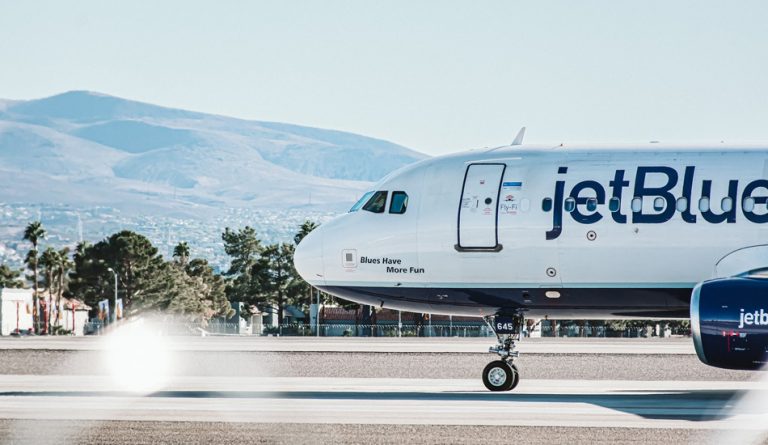 Lost baggage on JetBlue flight? Here are 3 things to do