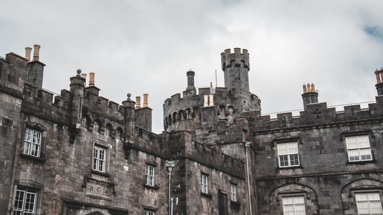 Kilkenny Castle guide: Know timings, tickets & contact
